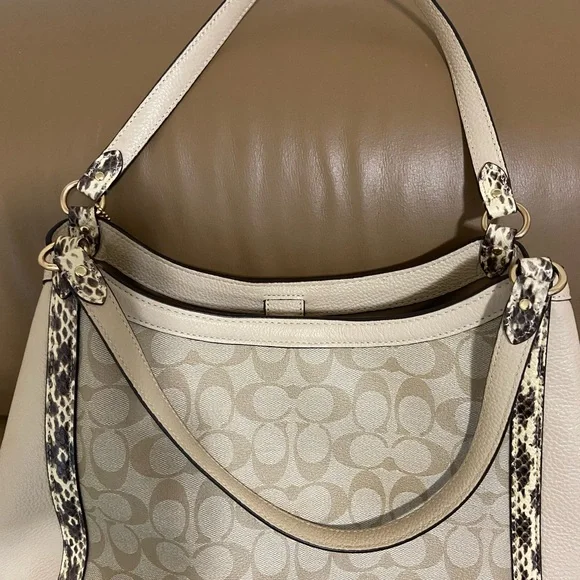 COACH Leather Bag - Picture 2 of 4